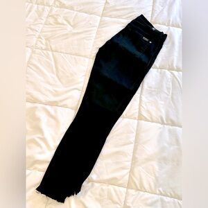 Black Stretch Skinny w/frayed ankle